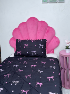 Pink petal